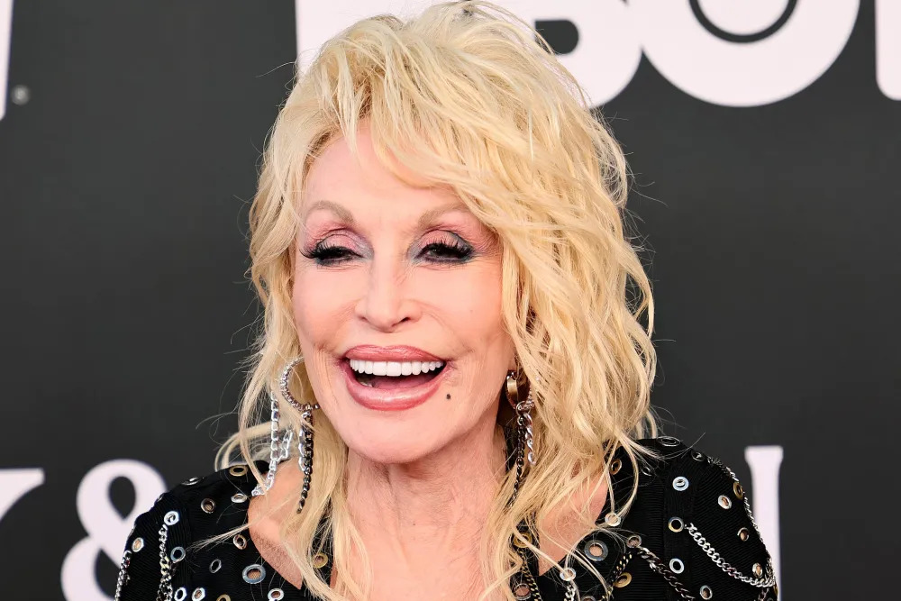Dolly-Parton-TikTok-e1759098308720